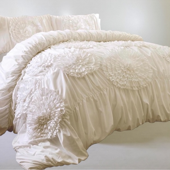 NEW Anthro Ivory Beige 3D Floral Queen / King Boho Comforter Bedding & Sham Set - Picture 4 of 8